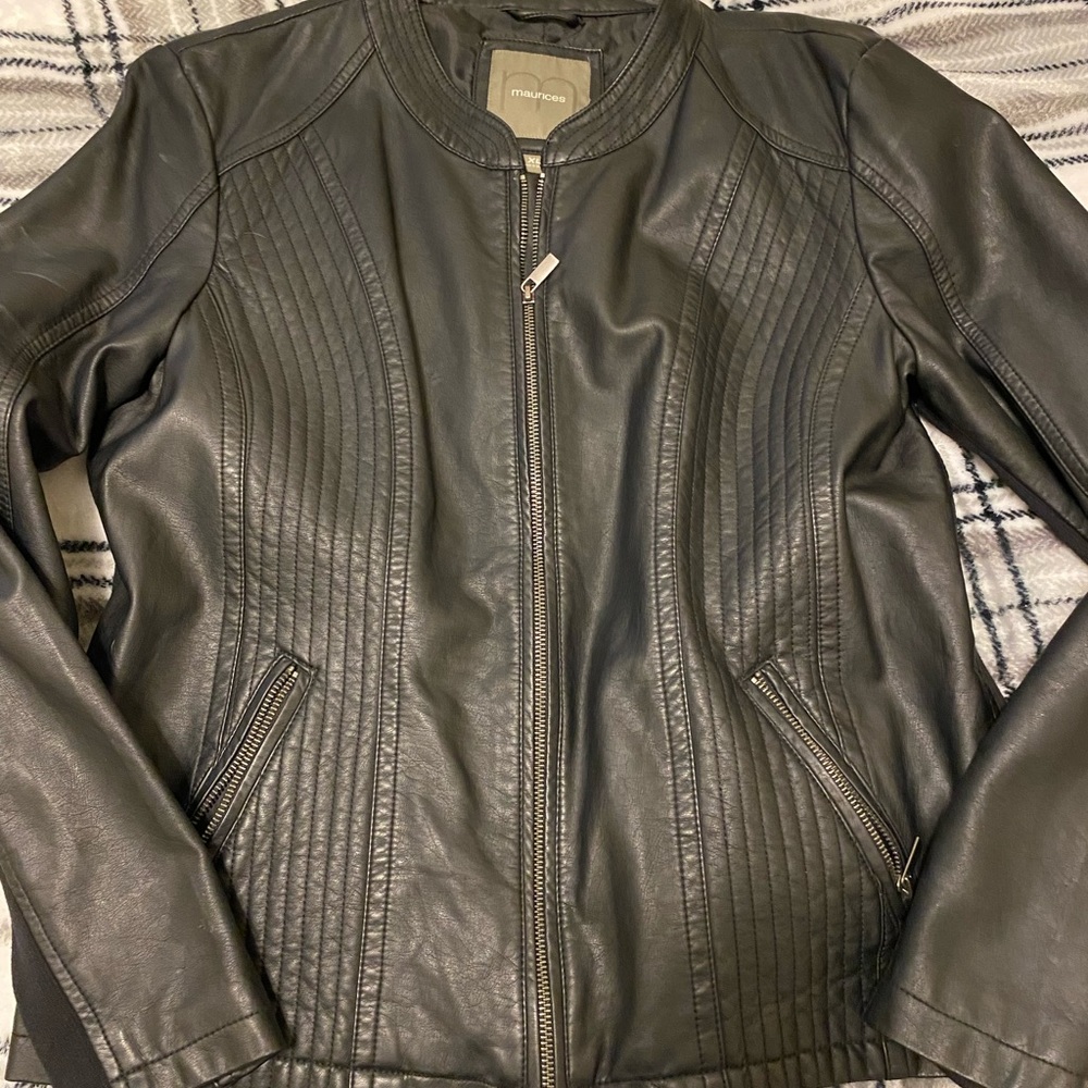 Women’s leather jacket